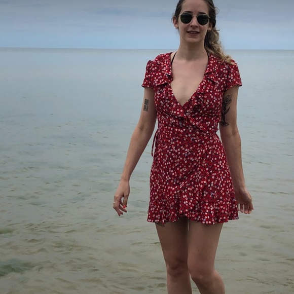 Aritzia Sunday Best Ruffle Dress - Picture 5 of 5